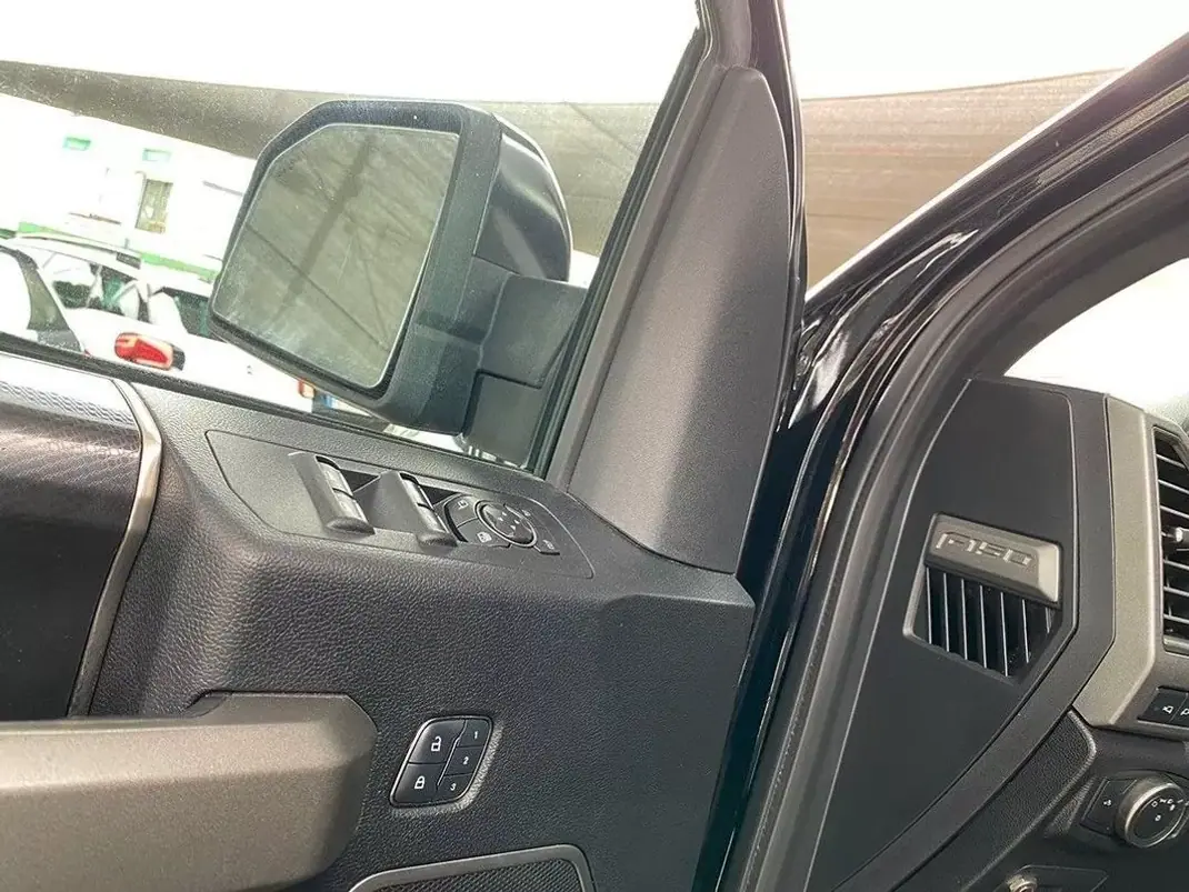 Ford F-150 2017 - 79800 EUR, 121888 km - AUTO.MOTO.pt - 121888km - foto 21 de 23