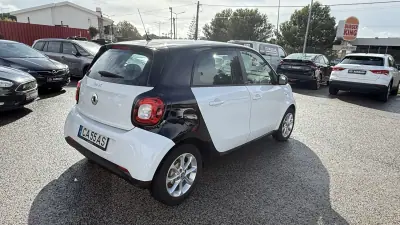 Smart ForFour 2017 - 11490 EUR, 22359 km - AUTO.MOTO.pt - 22359km - foto 33 de 48