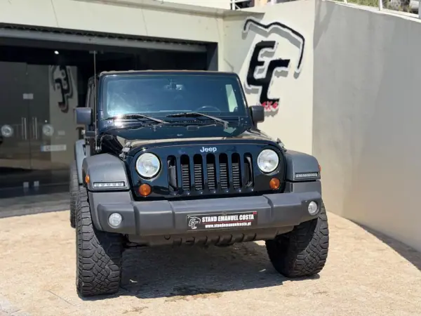 Jeep Wrangler Unlimited 2013 - 43500 EUR, 160952 km - 160952km - foto 3 de 13