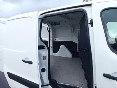 Citroën e-Berlingo 2019 - 9490 EUR, 24500 km - AUTO.MOTO.pt - 24500km - foto 10 de 17