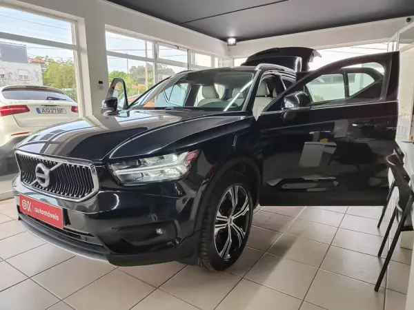 Volvo XC 40 2020 - 28250 EUR, 45500 km - AUTO.MOTO.pt - 45500km - foto 22 de 35