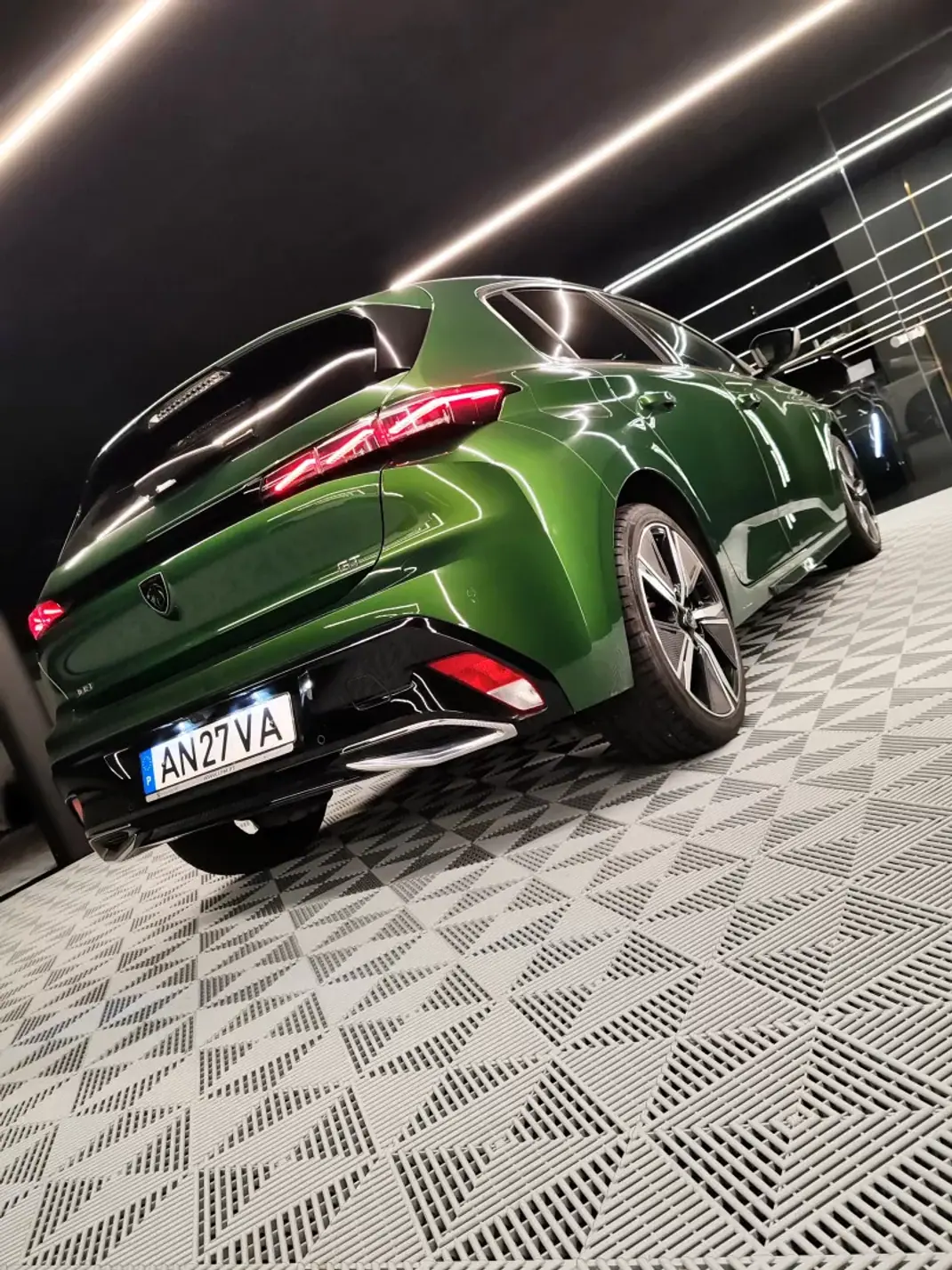 Peugeot 308 2022 - 22750 EUR, 133135 km - AUTO.MOTO.pt - 133135km - foto 15 de 26