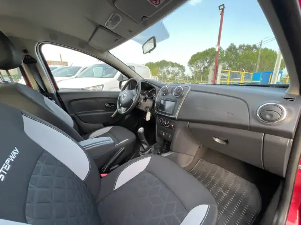 Dacia Sandero 2014 - 10950 EUR, 94953 km - AUTO.MOTO.pt - 94953km - foto 23 de 23