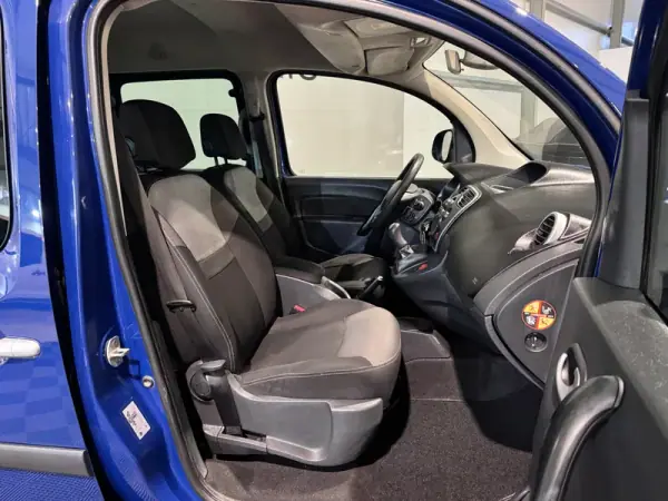Renault Kangoo 2019 - 15900 EUR, 177924 km - AUTO.MOTO.pt - 177924km - foto 11 de 35