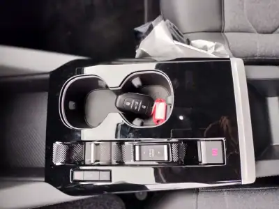 Citroën C5 X 2023 - 35000 EUR, 6500 km - AUTO.MOTO.pt - 6500km - foto 23 de 29