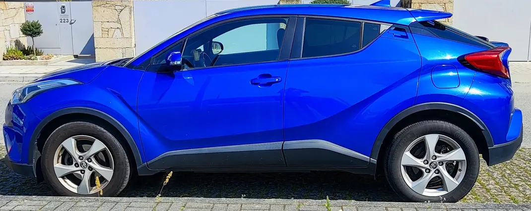 Toyota C-HR 2017 - 16500 EUR, 83000 km - AUTO.MOTO.pt - 83000km - foto 7 de 10