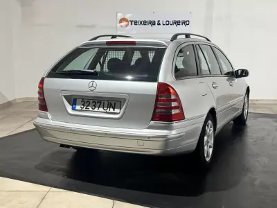 Mercedes-Benz C 180 2003 - 6900 EUR, 210000 km - AUTO.MOTO.pt - 210000km - foto 5 de 18