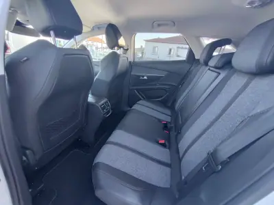 Peugeot 3008 2017 - 16900 EUR, 96000 km - 96000km - foto 10 de 23