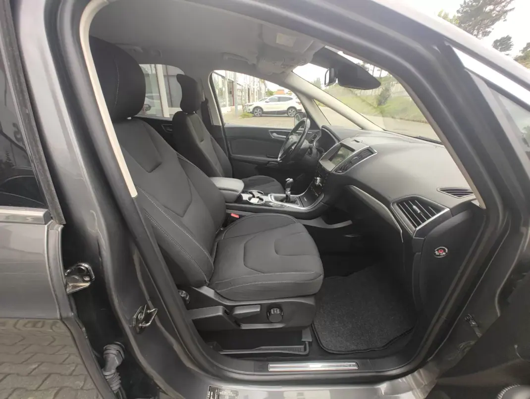 Ford S-Max 2019 - 22400 EUR, 124980 km - AUTO.MOTO.pt - 124980km - foto 11 de 18