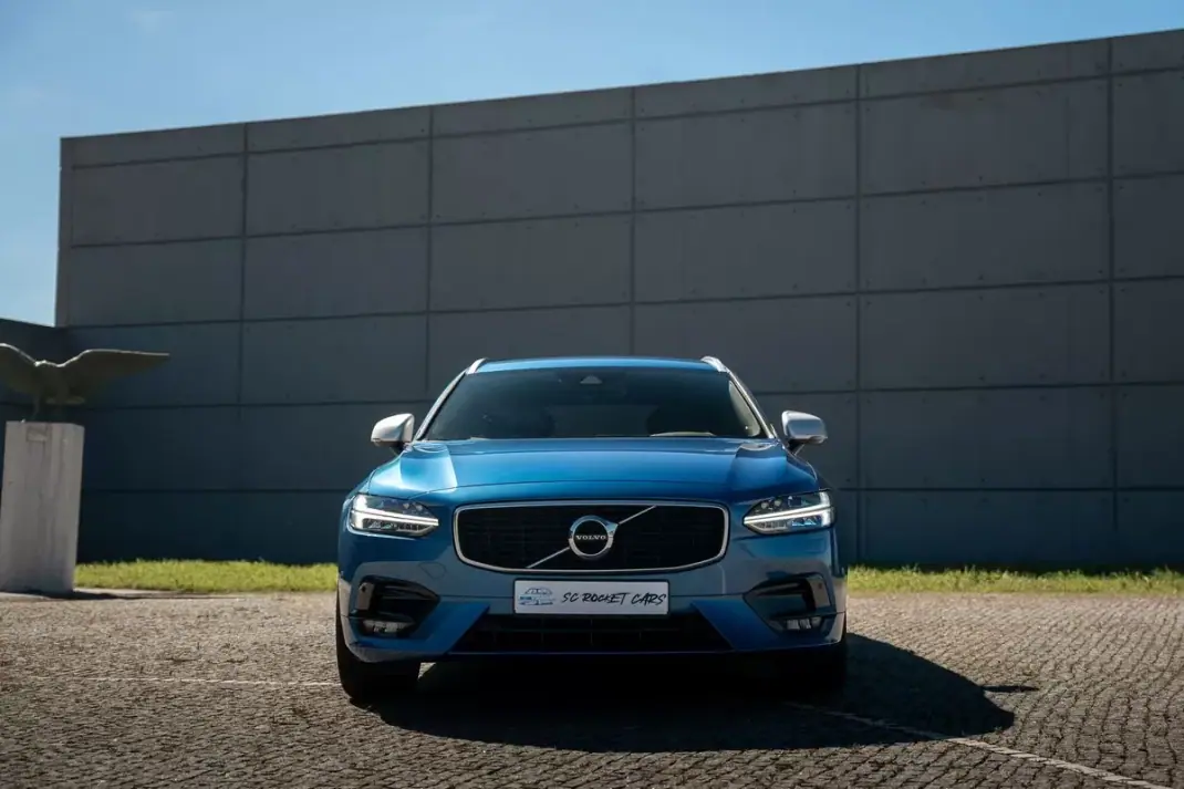 Volvo V90 2018 - 24990 EUR, 184000 km - AUTO.MOTO.pt - 184000km - foto 38 de 38