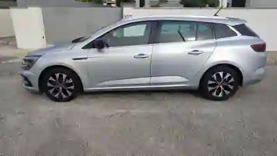 Renault Mégane Grand Coupe 2022 - 18000 EUR, 127000 km - foto 5 de 15