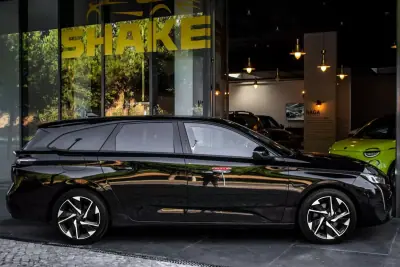 Peugeot 308 SW 2023 - 23790 EUR, 59725 km - AUTO.MOTO.pt - 59725km - foto 11 de 45