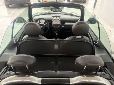 MINI Cooper 2015 - 12990 EUR, 178135 km - AUTO.MOTO.pt - 178135km - foto 6 de 11