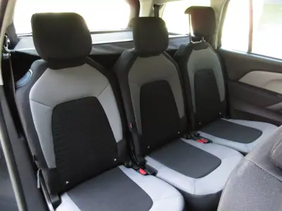 Citroën C4 Grand Picasso 2014 - 11490 EUR, 185000 km - AUTO.MOTO.pt - 185000km - foto 42 de 60