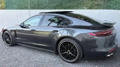 Porsche Panamera 2020 - 69900 EUR, 109000 km - AUTO.MOTO.pt - 109000km - foto 4 de 16