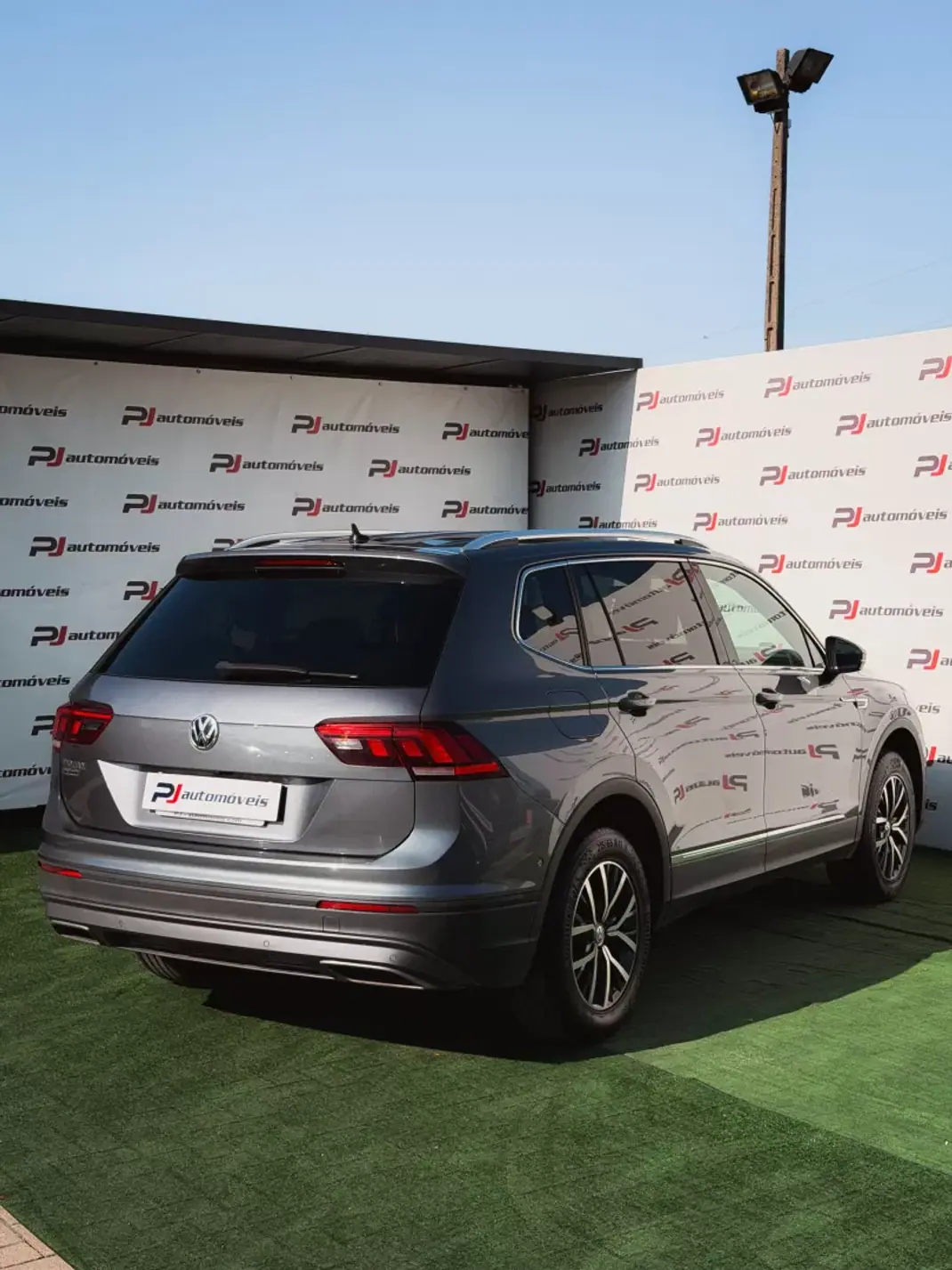 Volkswagen Tiguan Allspace 2020 - 22500 EUR, 178899 km - 178899km - foto 9 de 25