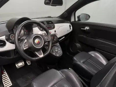 Abarth 500C 2011 - 13990 EUR, 139400 km - 139400km - foto 11 de 17