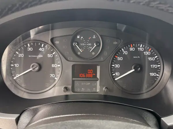 Citroën Berlingo 1.6 HDi Longa 2019 - 11750 EUR, 106000 km - AUTO.MOTO.pt - 106000km - foto 29 de 30