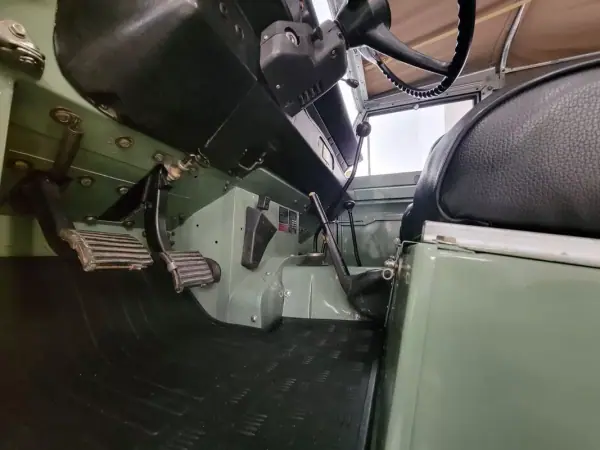 Land Rover Serie III 1973 - 35000 EUR, 87484 km - AUTO.MOTO.pt - 87484km - foto 32 de 47