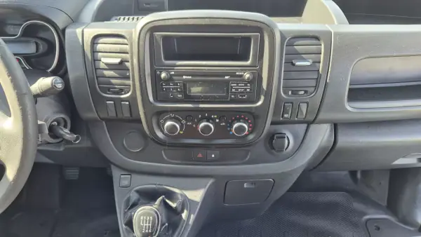 Renault Trafic 2.0 DCI L2 H1 2019 - 24900 EUR, 125914 km - AUTO.MOTO.pt - 125914km - foto 14 de 20