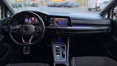 Volkswagen Golf 2021 - 39900 EUR, 55600 km - AUTO.MOTO.pt - 55600km - foto 17 de 26