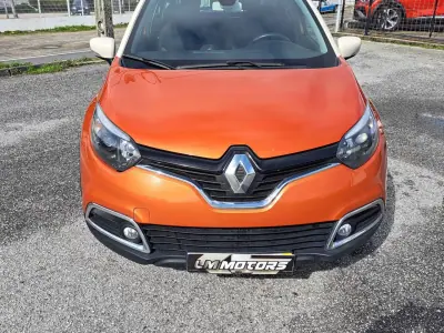 Renault Captur 2016 - 11450 EUR, 165268 km - AUTO.MOTO.pt - 165268km - foto 3 de 41