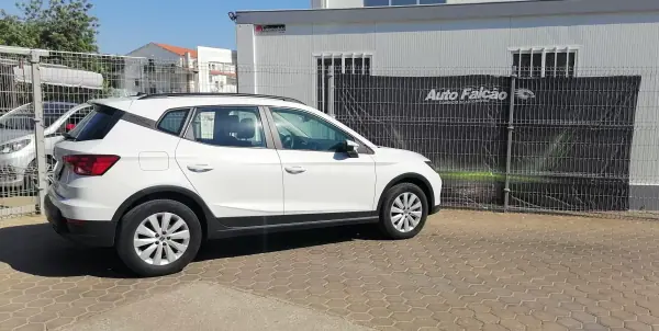 SEAT Arona 2023 - 16750 EUR, 77000 km - 77000km - foto 7 de 14