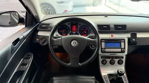 Volkswagen Passat 2007 - 9990 EUR, 158529 km - 158529km - foto 18 de 31