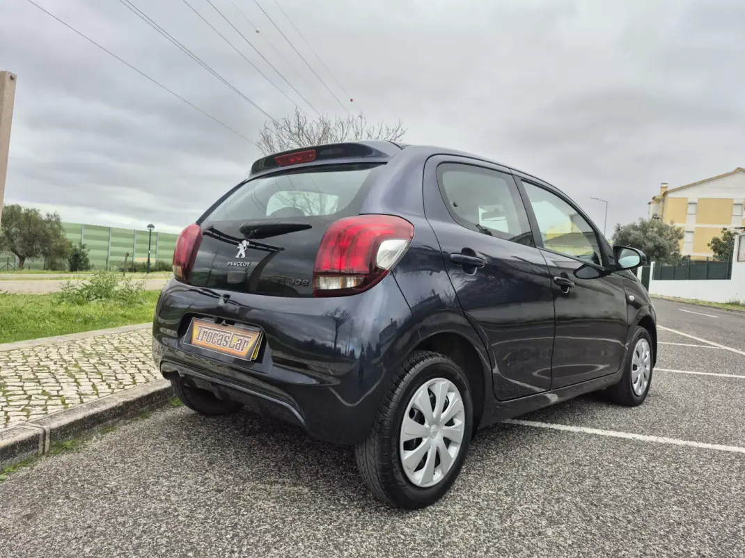 Peugeot 108 2016 - 6999 EUR, 159319 km - AUTO.MOTO.pt - 159319km - foto 5 de 21