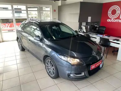 Renault Mégane Sport Tourer 2010 - 4990 EUR, 340390 km - AUTO.MOTO.pt - 340390km - foto 38 de 44