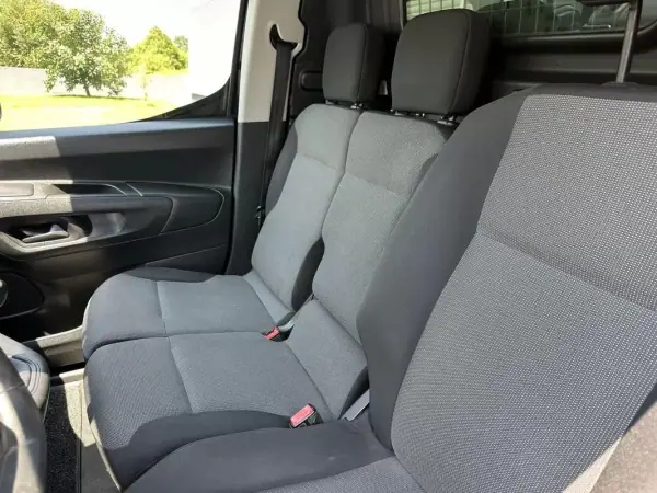 Peugeot Partner 1.5HDI 3lugares 2019 - 12900 EUR, 117000 km - AUTO.MOTO.pt - 117000km - foto 41 de 52