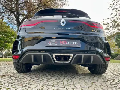 Renault Mégane 2022 - 39990 EUR, 37500 km - AUTO.MOTO.pt - 37500km - foto 32 de 36