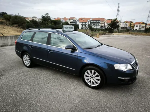 Volkswagen Passat Variant 2006 - 4950 EUR, 196789 km - AUTO.MOTO.pt - 196789km - foto 12 de 50