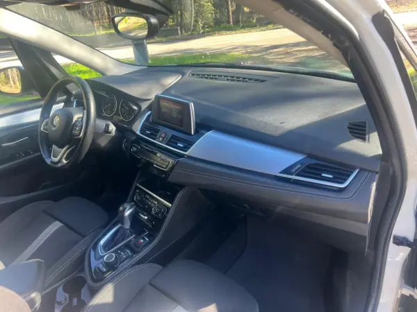 BMW 216 Active Tourer 2018 - 18900 EUR, 117632 km - AUTO.MOTO.pt - 117632km - foto 20 de 23