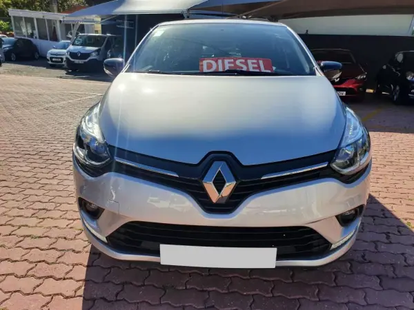 Renault Clio 2019 - 11950 EUR, 142000 km - AUTO.MOTO.pt - 142000km - foto 2 de 11