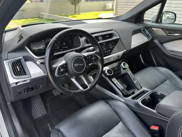Jaguar I-Pace 2018 - 27900 EUR, 113000 km - AUTO.MOTO.pt - 113000km - foto 27 de 59