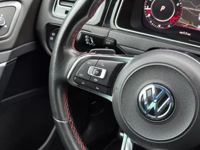 Volkswagen Golf 2019 - 27990 EUR, 110000 km - AUTO.MOTO.pt - 110000km - foto 18 de 33