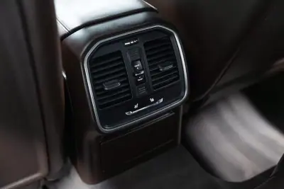 Porsche Macan 2016 - 49950 EUR, 131000 km - AUTO.MOTO.pt - 131000km - foto 52 de 53