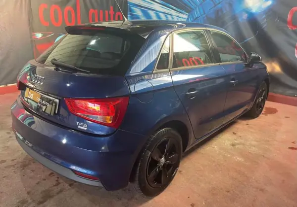 Audi A1 Sportback 2018 - 15750 EUR, 80000 km - AUTO.MOTO.pt - 80000km - foto 17 de 48