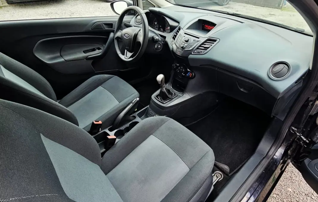 Ford Fiesta 2009 - 7500 EUR, 92000 km - AUTO.MOTO.pt - 92000km - foto 5 de 18