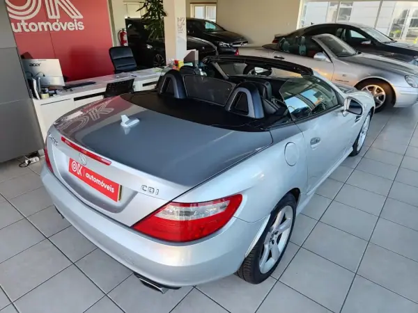 Mercedes-Benz SLK 250 2012 - 23500 EUR, 162600 km - AUTO.MOTO.pt - 162600km - foto 12 de 37