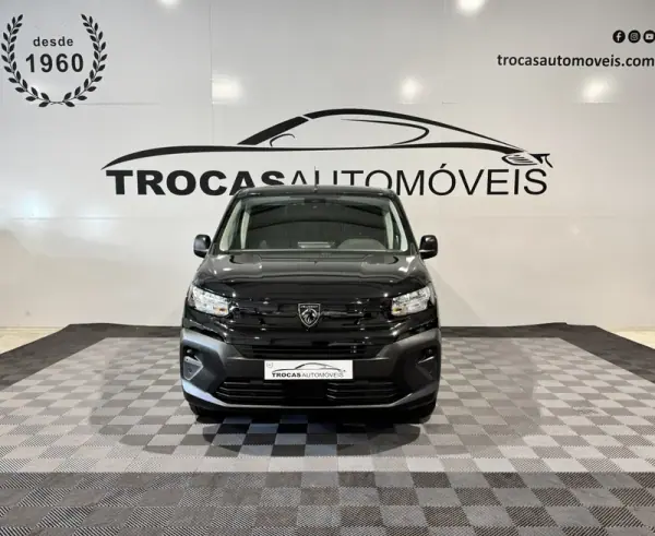 Peugeot Partner 1.5 BlueHDi Standard 2024 - 18900 EUR, 78000 km - AUTO.MOTO.pt - 78000km - foto 37 de 38