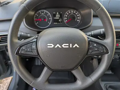 Dacia Jogger 2023 - 14250 EUR, 57740 km - AUTO.MOTO.pt - 57740km - foto 16 de 20