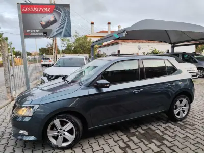 Skoda Fabia 2015 - 11900 EUR, 130000 km - AUTO.MOTO.pt - 130000km - foto 5 de 17