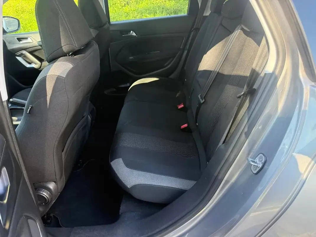 Peugeot 308 SW 2016 - 9450 EUR, 192000 km - AUTO.MOTO.pt - 192000km - foto 10 de 24