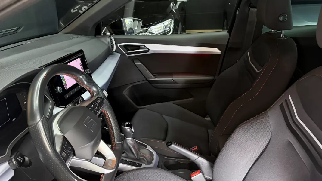 SEAT Arona 2023 - 16990 EUR, 30000 km - AUTO.MOTO.pt - 30000km - foto 26 de 42