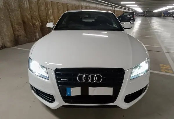 Audi A5 2010 - 15750 EUR, 276000 km - AUTO.MOTO.pt - 276000km - foto 3 de 19