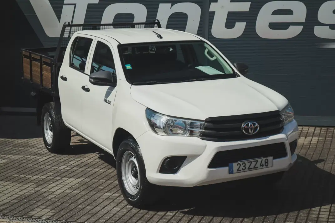 Toyota 2020 - 34880 EUR, 40250 km - AUTO.MOTO.pt - 40250km - foto 5 de 16