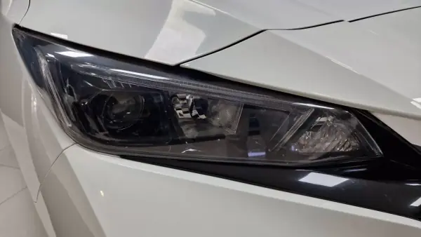 Nissan Leaf 2018 - 17950 EUR, 108446 km - AUTO.MOTO.pt - 108446km - foto 11 de 44