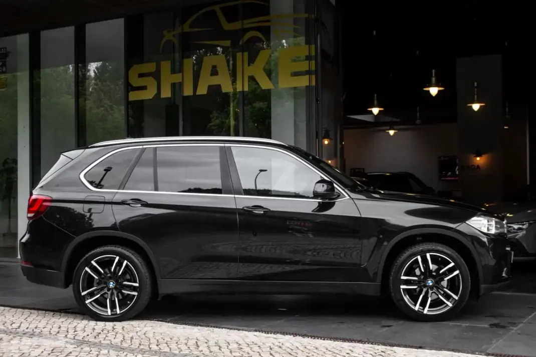 BMW X5 2015 - 27900 EUR, 170106 km - AUTO.MOTO.pt - 170106km - foto 5 de 44